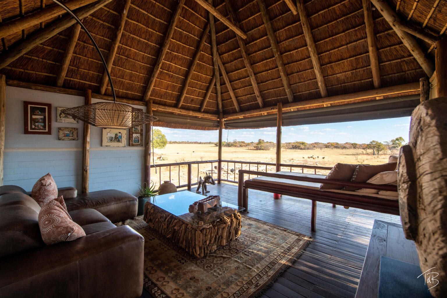 Savannah Lodge - look out lounge